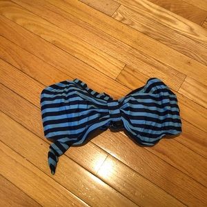 Converse Bathing suit top sz XL